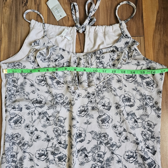 Maurices Spaghetti Strap floral Tank Top Cream size small - Picture 4 of 4